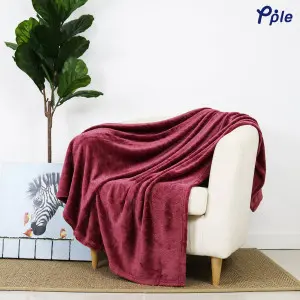 Burn Red Serrated Pattern Jacquard Flannel Throw
