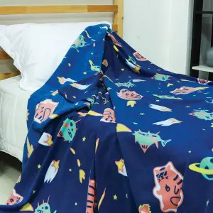 EPICO's Elme Planet Character Pritned Polyester Blanket with T-stitch Edge, Galaxy Pattern