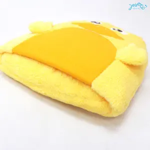 Little duckie portable cushion blanket