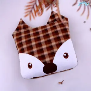 Little plaid fox cushion blanket
