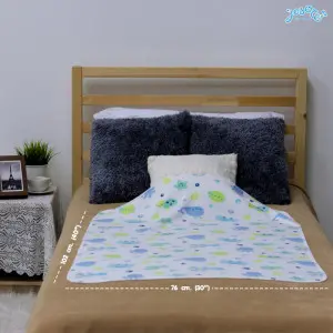 Little squid printed baby blanket