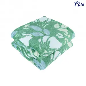 Printed Coral Popcorn Pattern Jacquard Blanket, Green Floral