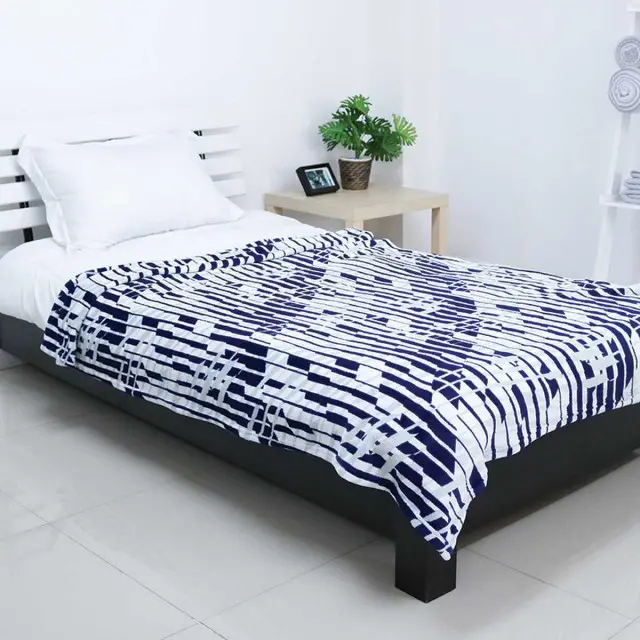 Printed Polyester Flannel Blanket, Abstract Plaid Pattern