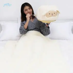 Sheep steamed bun cushion blanket