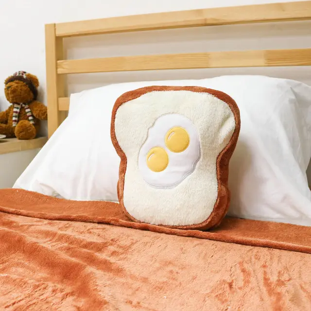 Bread-shape Recycled Cushion Blanket, Sunny Side Up