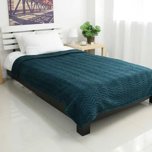 Drum Brush Plush Blankets, Dark Green
