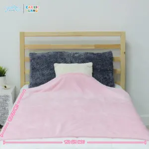 Eazzie gang  Lily Hawaii cushion blanket