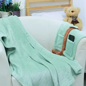 EPICO's Temote Gang Plush Polyester Blanket with Roll Bag Case, Green