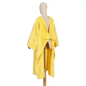 EPICO's Temote Gang Polyester TV Blanket with Sleeves, Yellow
