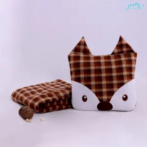 Little plaid fox cushion blanket