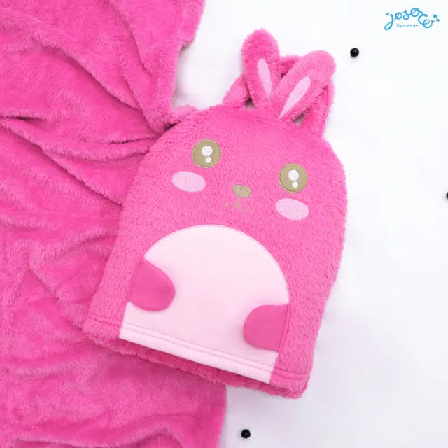 Pinky rabbit portable cushion blanket