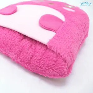 Pinky rabbit portable cushion blanket