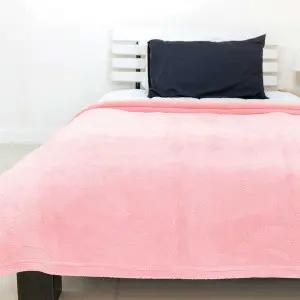 Recycled Polyester Flannel Blanket, Pink